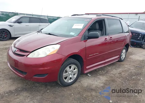 2010 Toyota Sienna Le из США, поврежденный, VIN 5TDKK4CC6AS300754